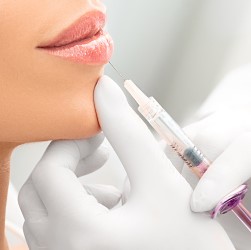 ฉีดฟิลเลอร์ปากทรงยอดฮิตปี 2023